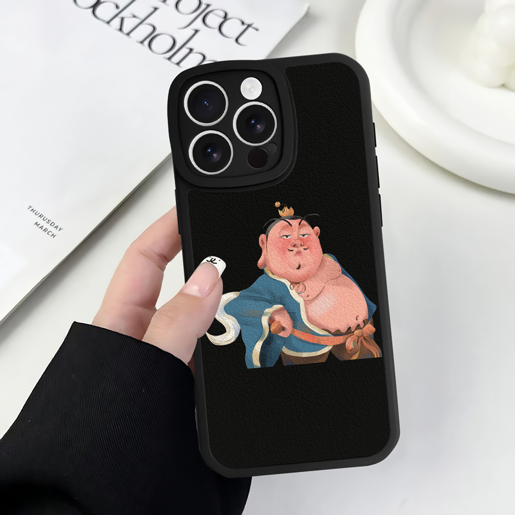 （画像用） Ne Zha 2 ナタ 魔童の大暴れ 【iPhone 16シリーズ対応】シリコンスマホケース（レザー調） 材質：シリコン